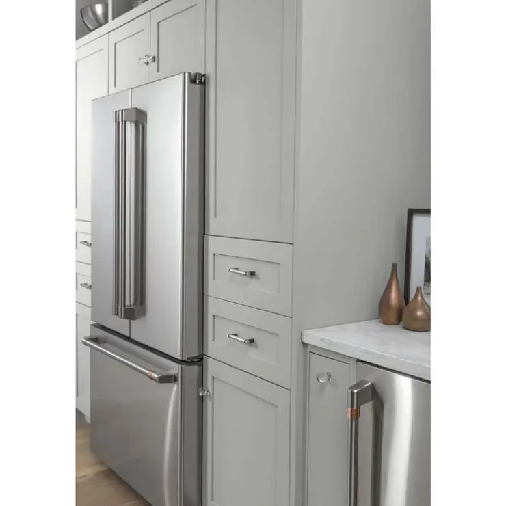 GE Café CAFE 23.1 Cu Ft 36 In Refrigerator Bottom Freezer, French door - CWE23SP2MS1 Stainless Steel Outlet