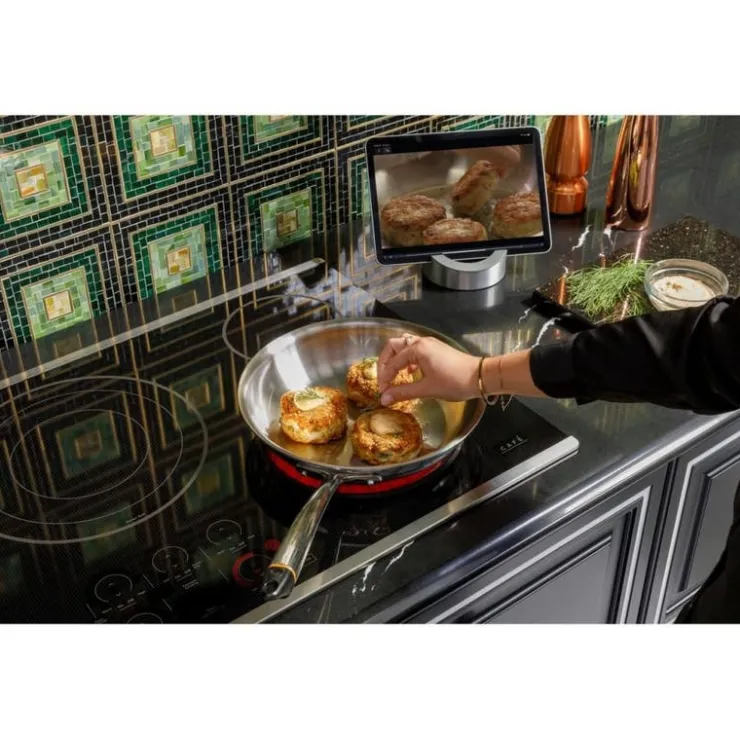 GE Café CAFE Cooktop Glass-Ceramic 30" - CEP90301TBB Black Best