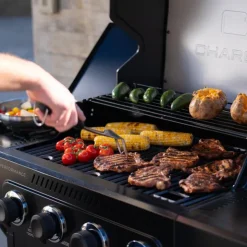 CHARBROIL Propane Gas Grill with 4 Burners - 41 000 BTU Black Best