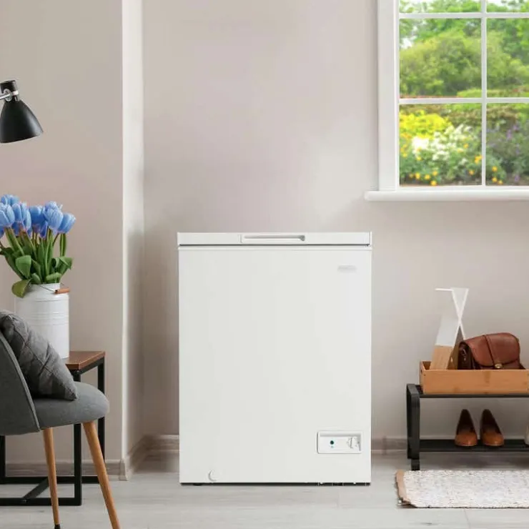 Danby 5.3 Cu Ft Freezer , Honrizontal, 26.5" - DCF050A6WM White New