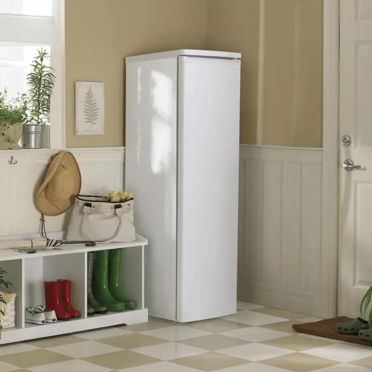 Danby 7,1 Cu Ft Freezer , Vertical, 22" - DUF071A3WDB White Hot