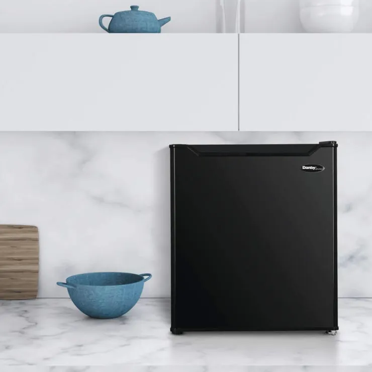 Danby 1,6 Cu Ft Refrigerator Compact - DAR016B1BM Black New