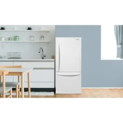 Danby 30 In 18.7 Cu ft Refrigerator Bottom Freezer - DBM187E1WDB White Clearance