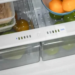 Danby 24 in 11 Cu ft Refrigerator Top Freezer - DFF116B2WDBL White Hot