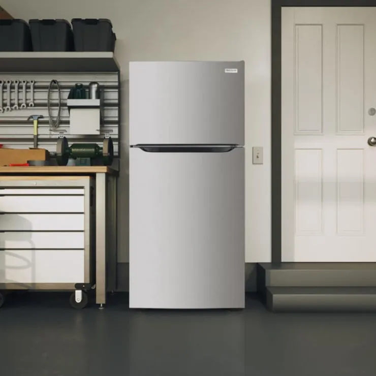 Frigidaire 18 Cu Ft 30 In Refrigerator Top Freezer - FRTE1835AV Stainless New