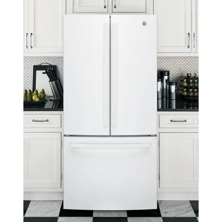 GE Appliances GE 18.6 Cu Ft 33 In Refrigerator Bottom Freezer - GWE19JGLWW White Clearance