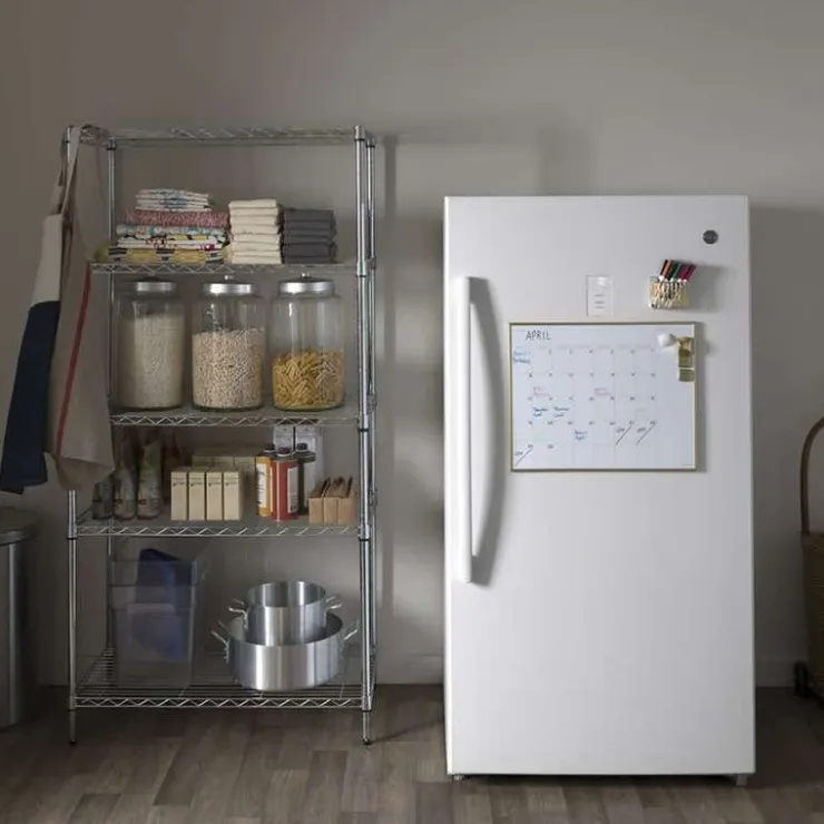 GE Appliances GE 17,3 cu ft freezer , Vertical, 33" - FUF17SMRWW White
