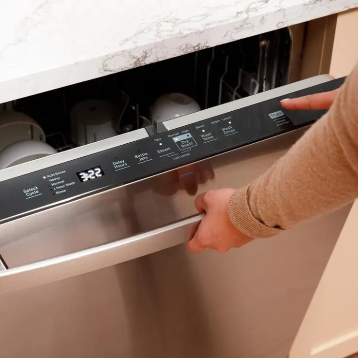 GE Appliances GE Dishwasher Built-In 24" 45dB - GDT670SYVFS Stainless Steel Hot