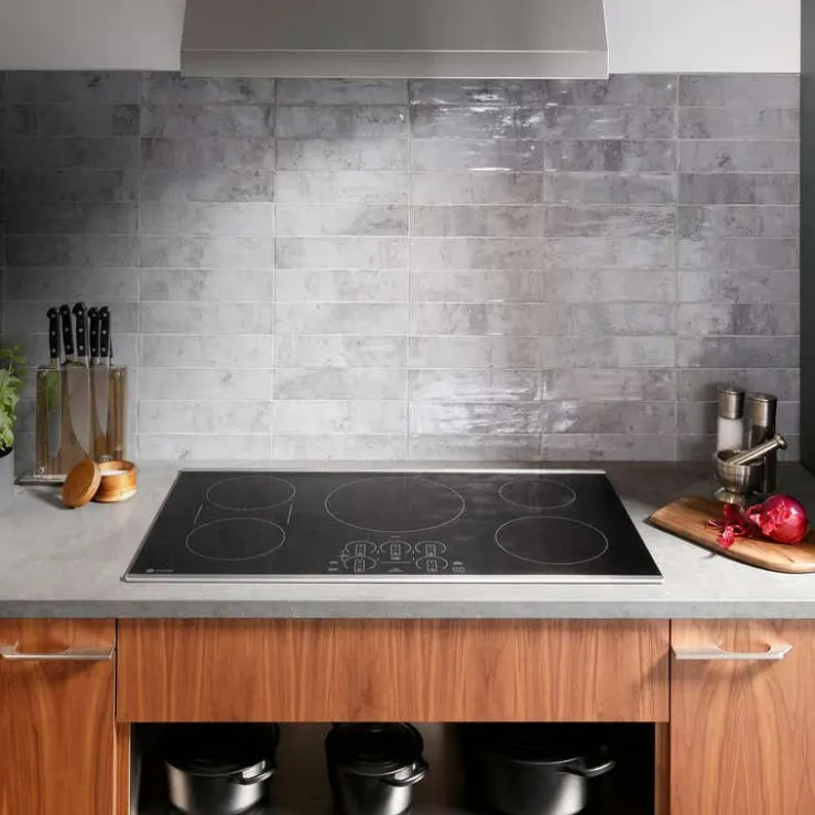 GE Profile Cooktop Glass-Ceramic 30" Electric - PHP7030DTBB Black Hot