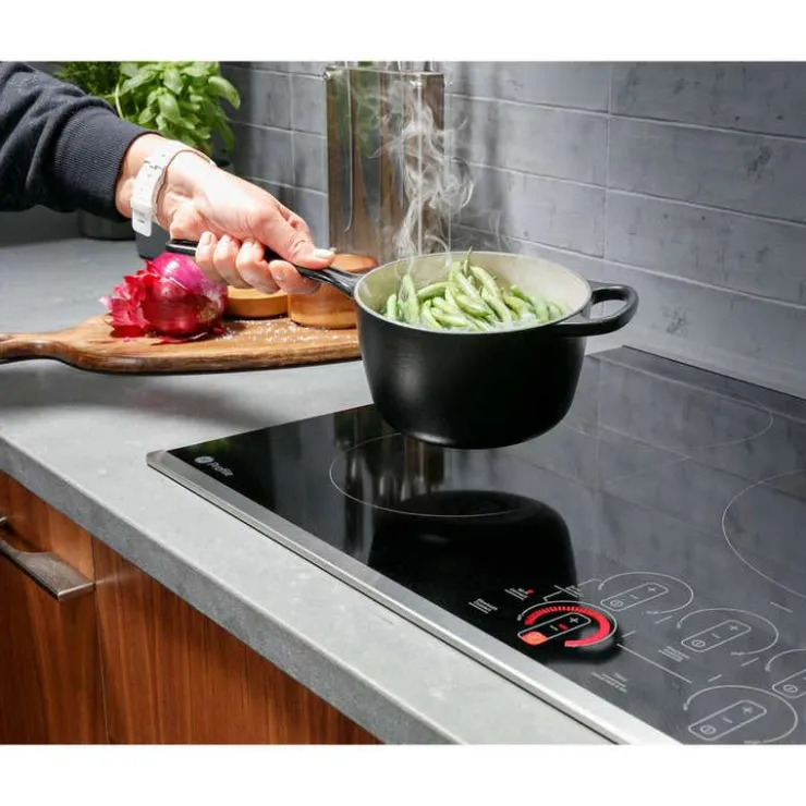 GE Profile Cooktop Glass-Ceramic 30" Electric - PHP7030DTBB Black Hot