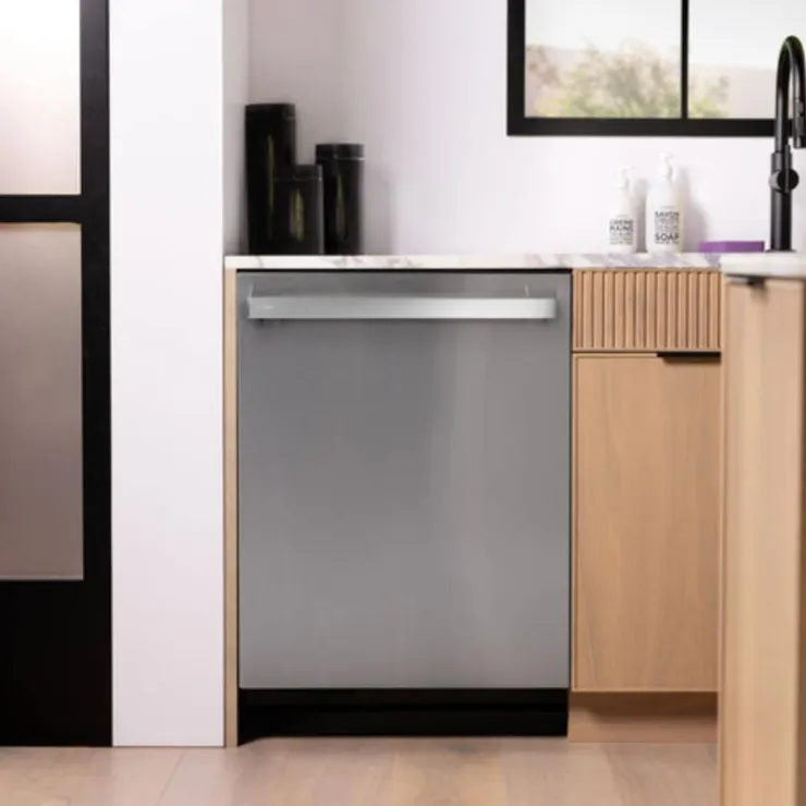 GE Profile Dishwasher Built-In 24" 45dB - PDT705SYWFS Stainless Steel Hot