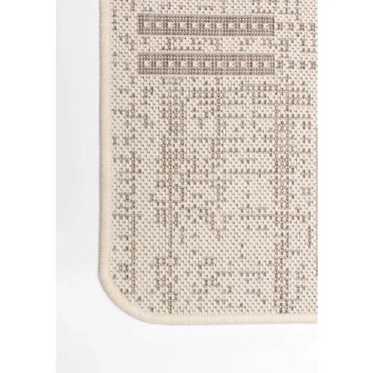Indoor or Outdoor Rug - 4 x 6 Ivory