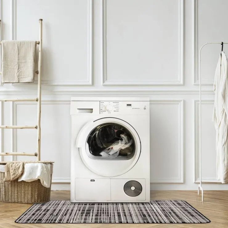 Indoor or Outdoor Rug - 4 x 6 Black Outlet