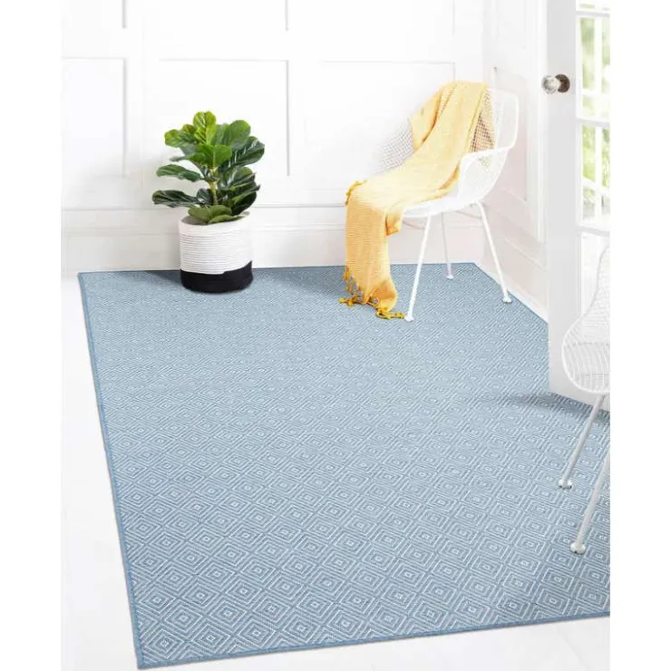 Indoor or Outdoor Rug - 7 x 10 Light Blue