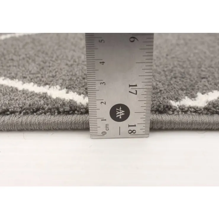 Indoor Rug - 5 x 7 Dark Grey/White New