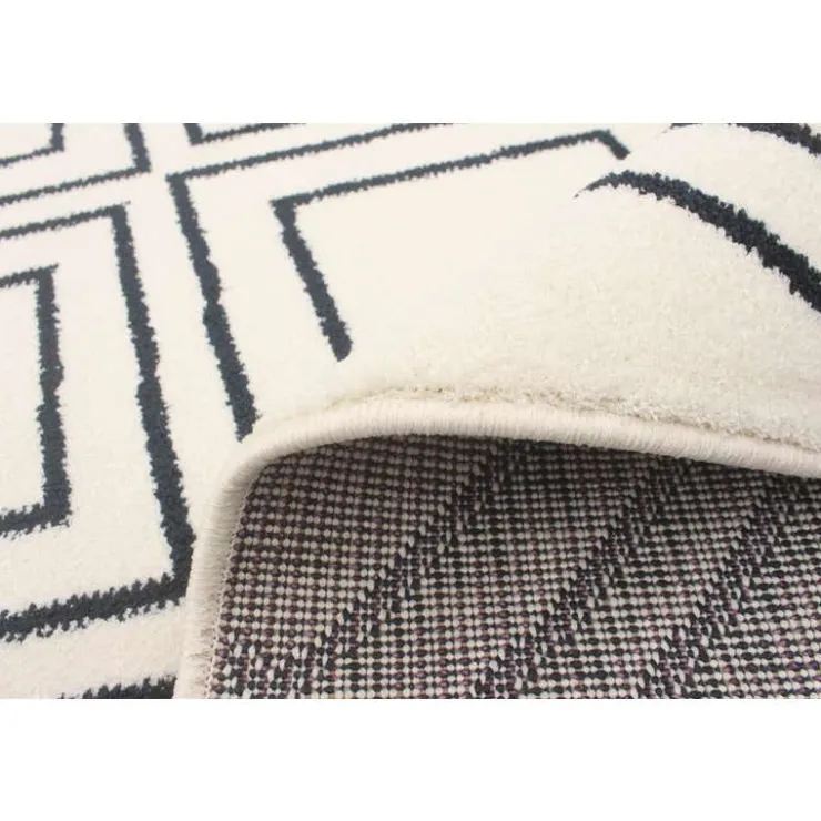 Indoor Rug - 8 x 10 White/Tan Outlet