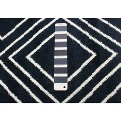 Indoor Rug - 8 x 10 Navy/White Hot