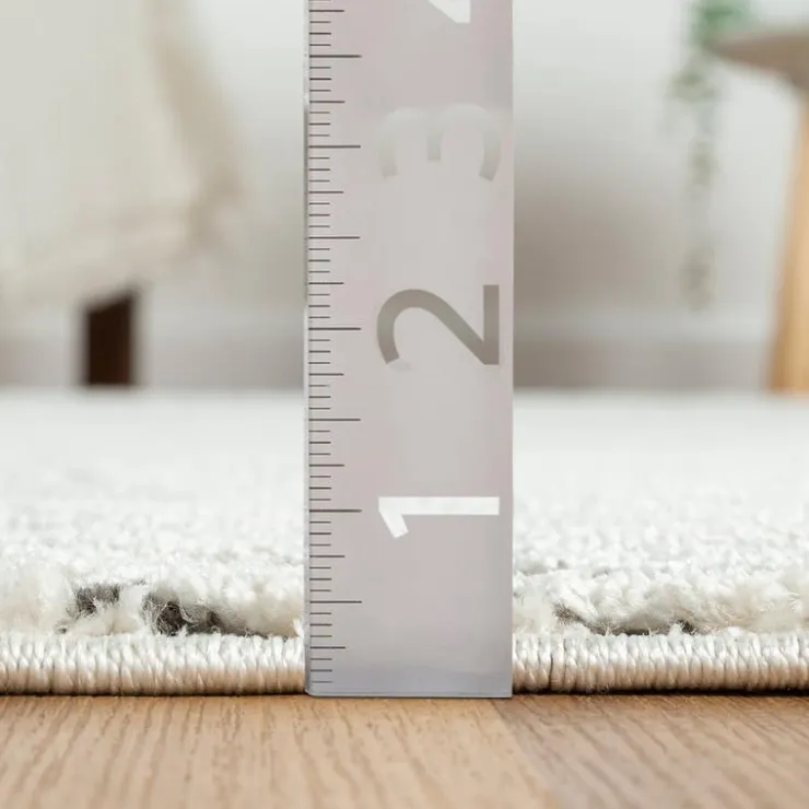 Indoor Rug - 5 x 8 Beige / Black Clearance