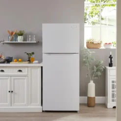 Marathon 18 Cu Ft 30 In Refrigerator Top Freezer - MFF184W White Clearance