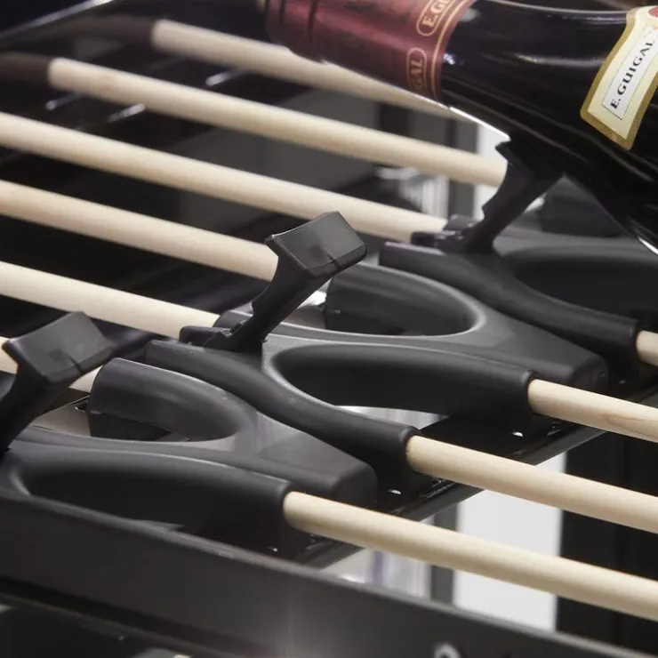 Danby SILHOUETTE Wine Cooler 24 in 24" - SRVWC050L-SS Black Outlet